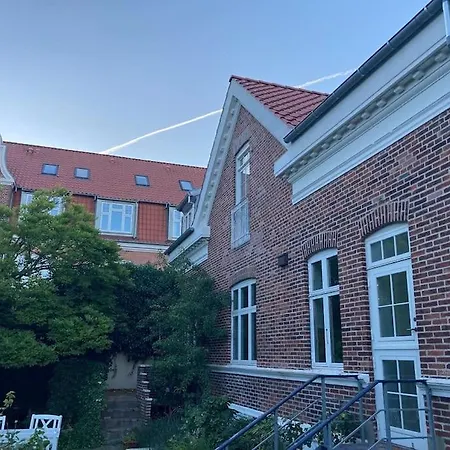 Vidunderligt I Den Gamle Del Af Villa
